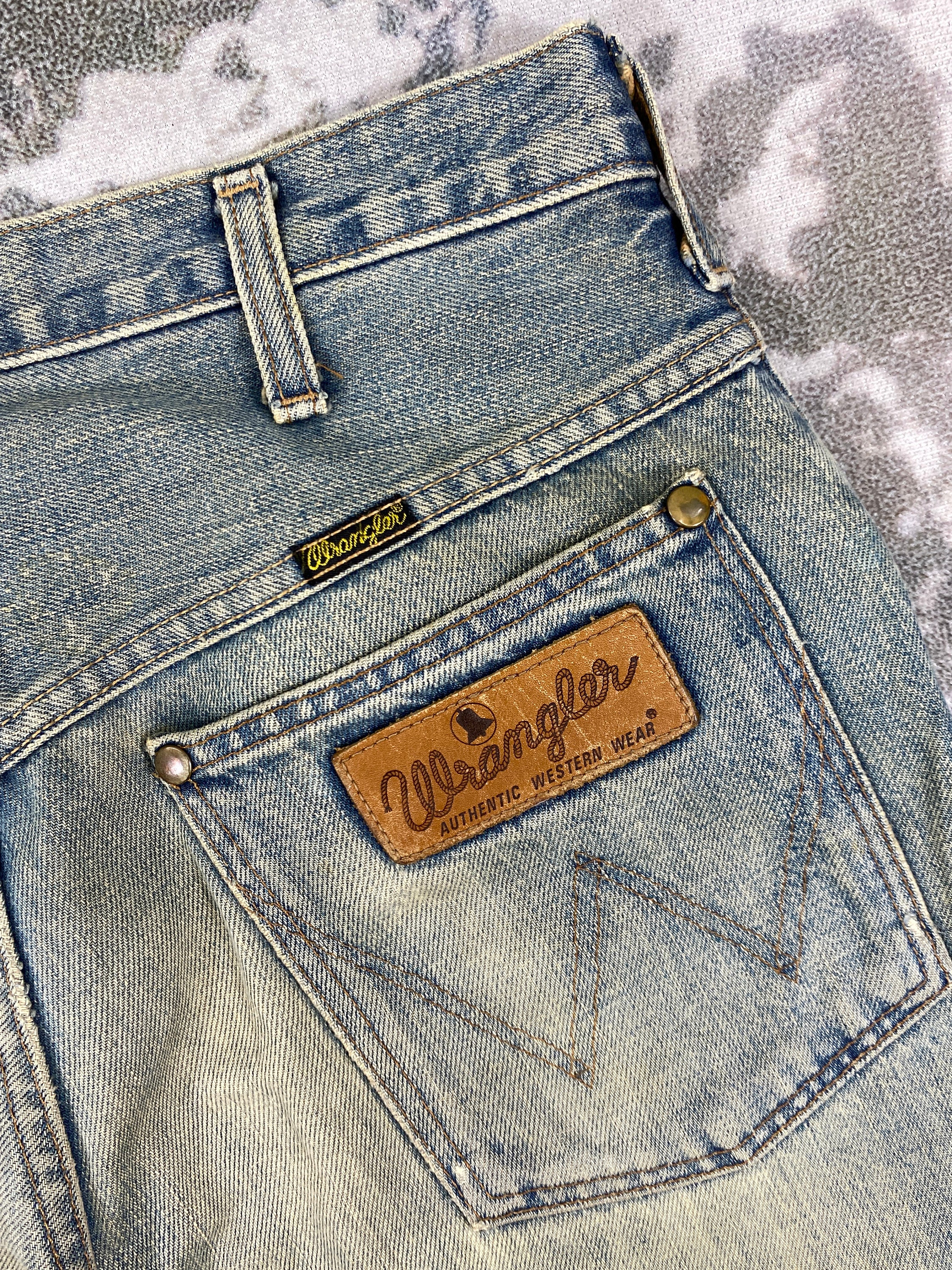 ヴィンテージ デニム ペーズリー柄 29x32 Distressed Blue Vintage Wrangler Denim JN2757 Denim