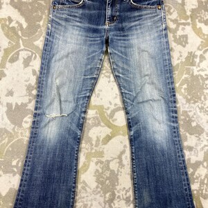 Storlek 29x27.5 Vintage Wrangler Blue Bell Jeans Flare Cut Bootcut Denim, Distressed Fade, Låg midja, Y2K Estetisk Boho Chic bild 3