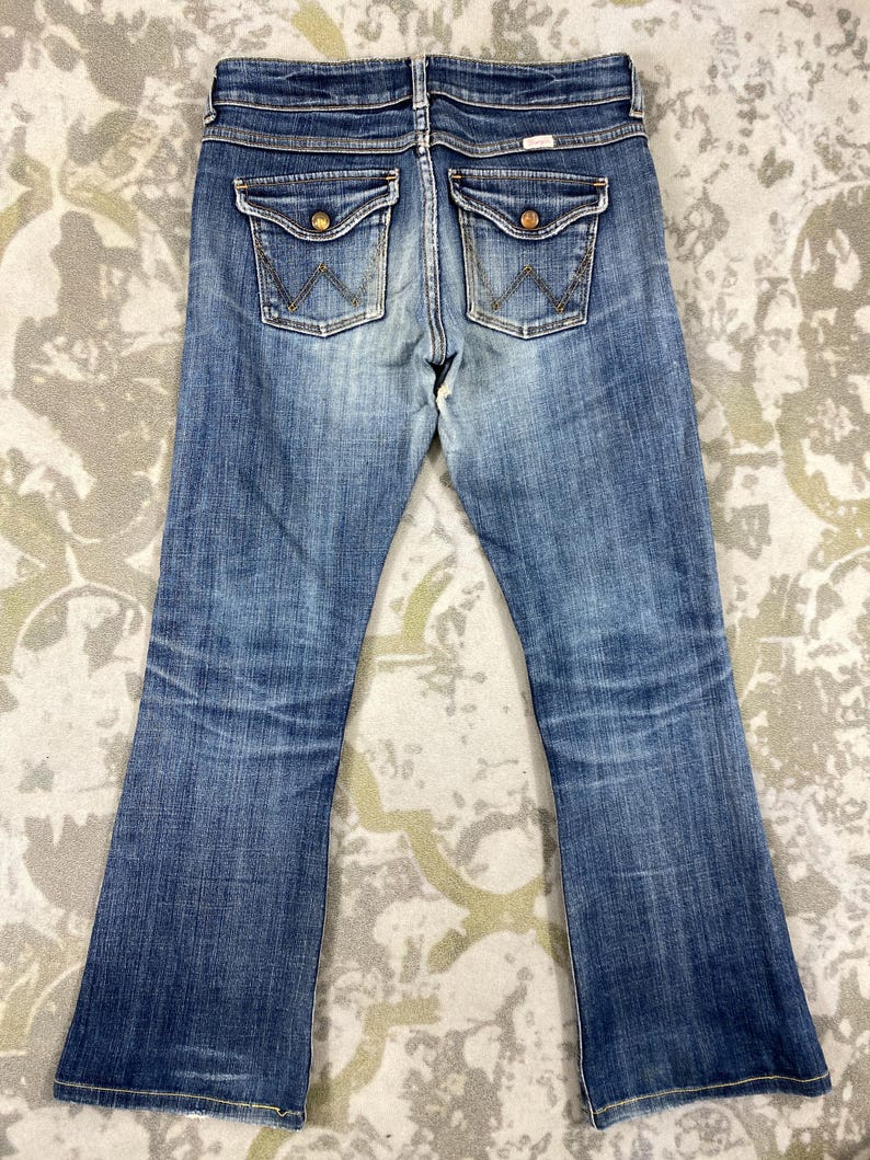 Storlek 29x27.5 Vintage Wrangler Blue Bell Jeans Flare Cut Bootcut Denim, Distressed Fade, Låg midja, Y2K Estetisk Boho Chic bild 4