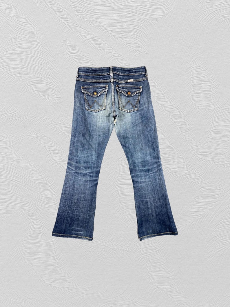 Storlek 29x27.5 Vintage Wrangler Blue Bell Jeans Flare Cut Bootcut Denim, Distressed Fade, Låg midja, Y2K Estetisk Boho Chic bild 2