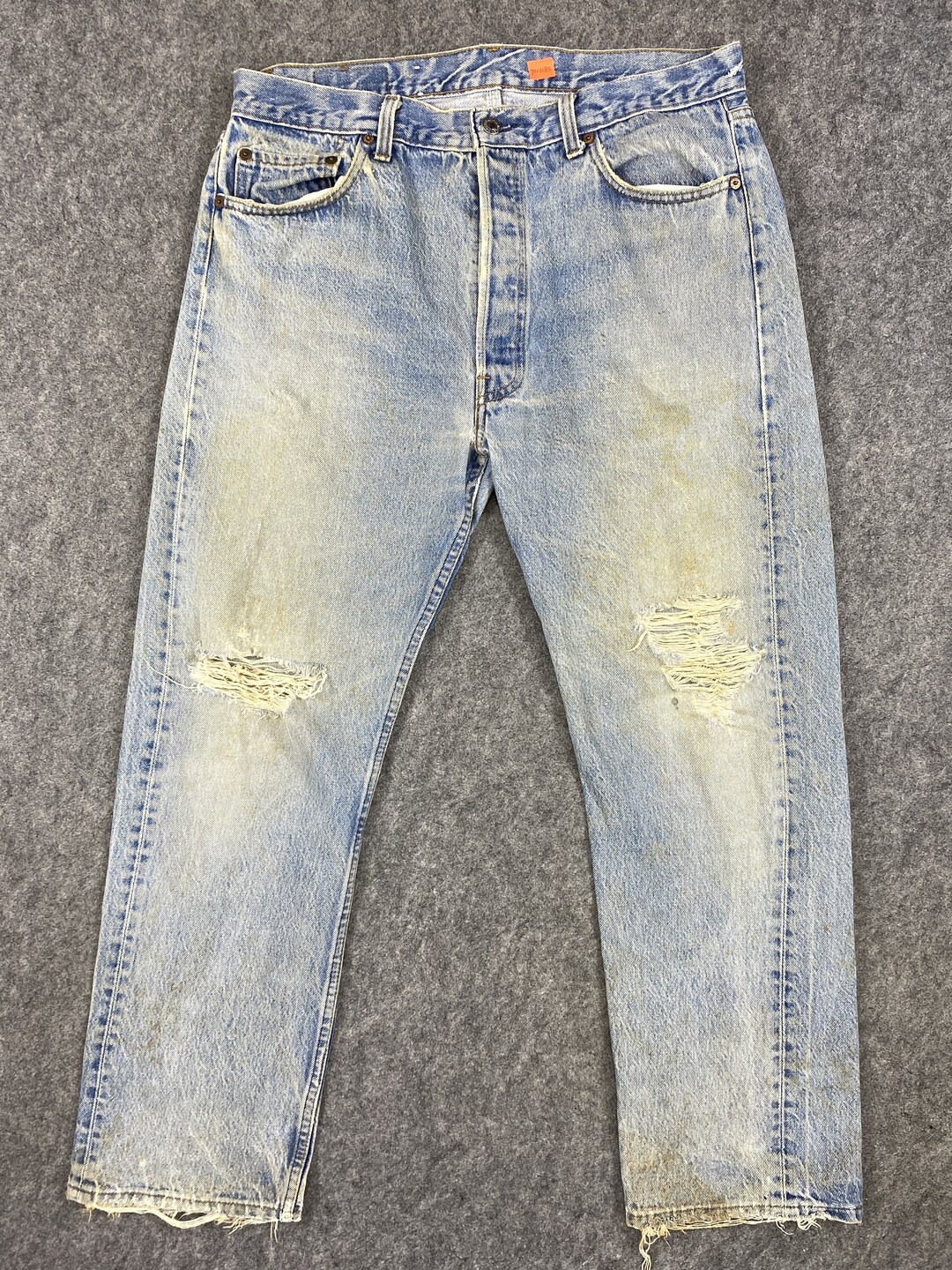 35x28.5 80s Vintage Levi's 501 Jeans Light Wash Denim Red