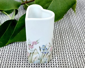 Belle vintage Petit vase floral en porcelaine vintage Nouvelle maison décoration cadeau vase en forme de cœur Fabriqué au Japon