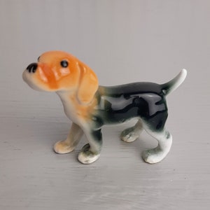 Miniature Dog figurine - Hamilton hound miniature figurine - ceramic dog figurine decoration - dog lover home decoration - collectible