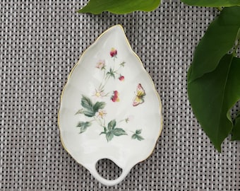 Vintage Floral Strawbery small plate St.Michael Ashbourne Beautiful elegant floral trinket jewelry dish plaque