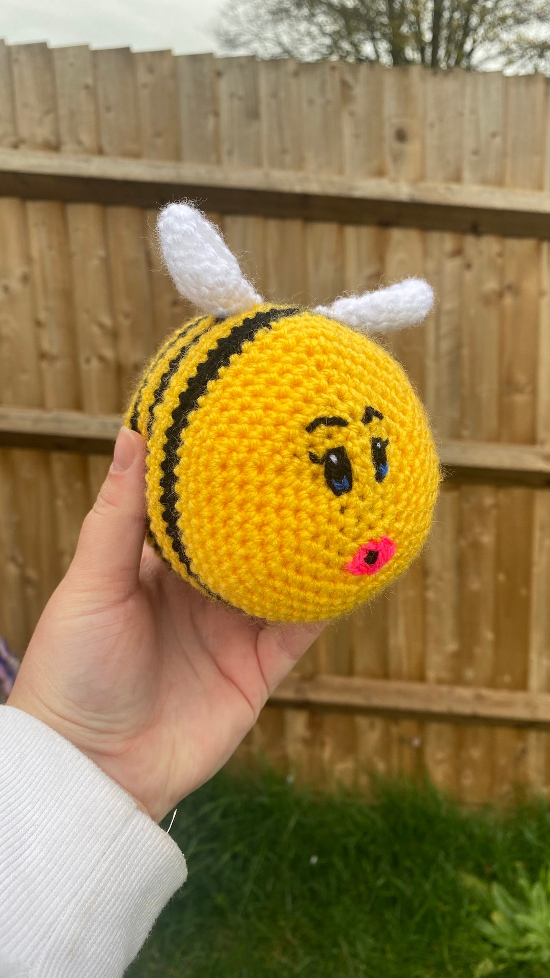HOMEMADE Sapphire Gaze Roblox Inspiré Abeille au Crochet Etsy France