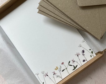 Set d'écriture de lettres fleurs sauvages avec enveloppes