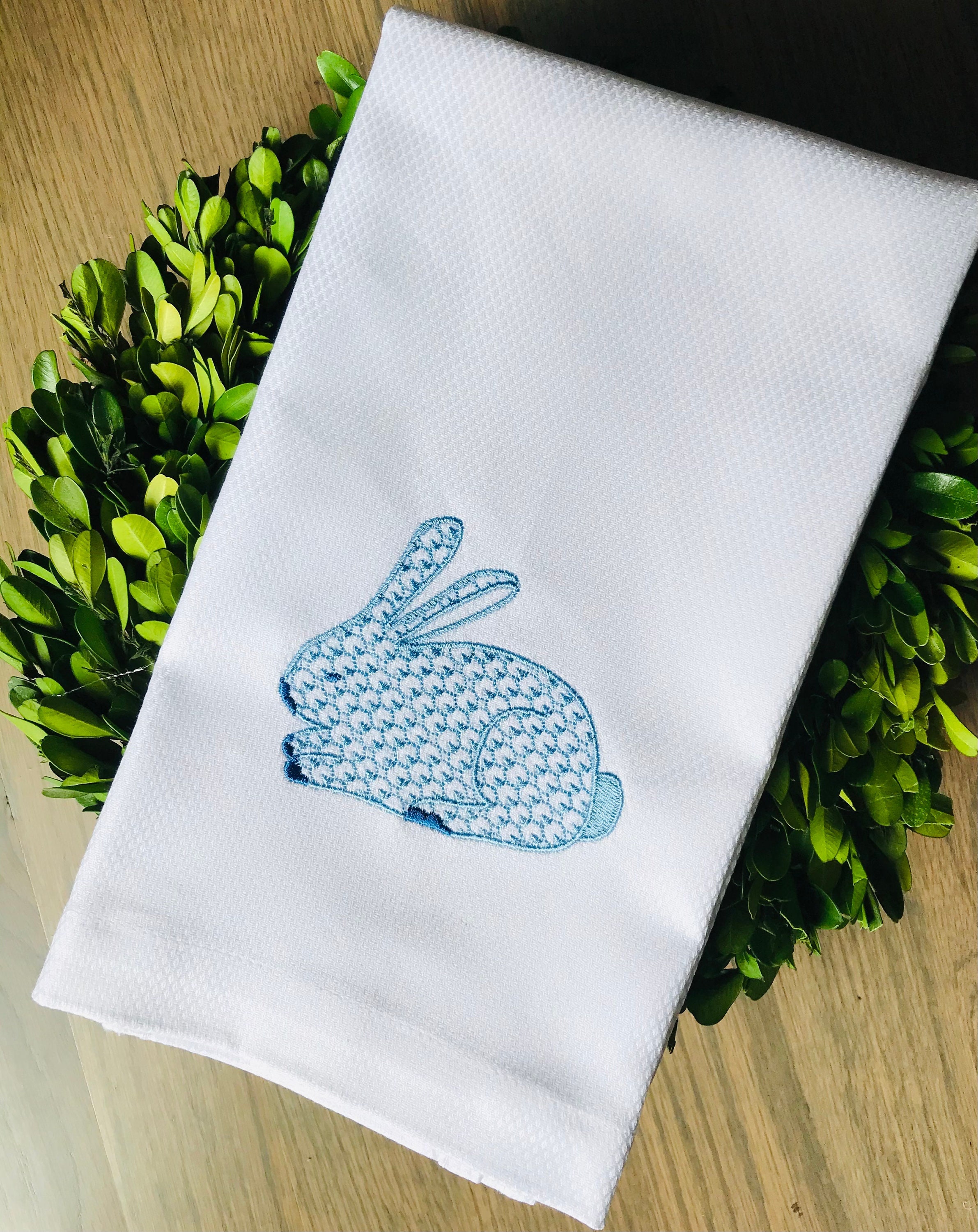Herend Bunny Linen Guest Towel — The Horseshoe Crab