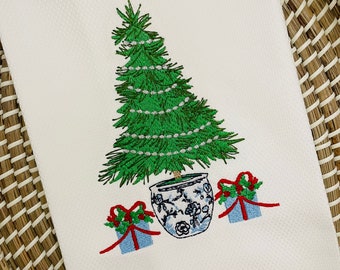 Chinoiserie Christmas tree hand towel