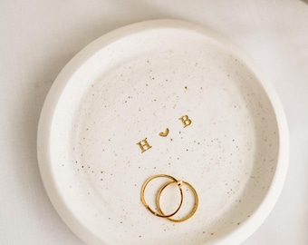 Engagement Gift / Couple Ring Dish / Personalised Ring Dish / Newlyweds Gift / Personalised Jewellery Dish / Wedding Gift / Anniversary Gift