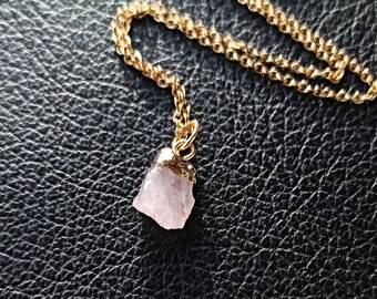 January birthstone necklace gold, Taurus zodiac sign necklace, Tiny raw rose quartz crystal pendant pendant unique birthday gift