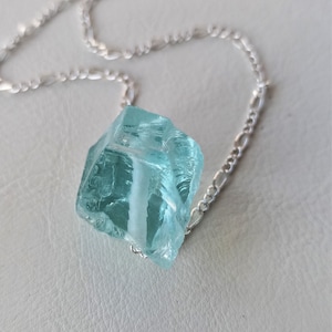 Grand collier aigue-marine - Pendentif aigue-marine brute - Grosse aigue-marine brute - Collier en cristal brut
