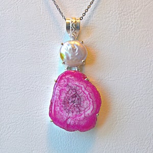 Magenta Solar Quartz Slice Pendant: Baroque Pearl & Druzy Geode Necklace