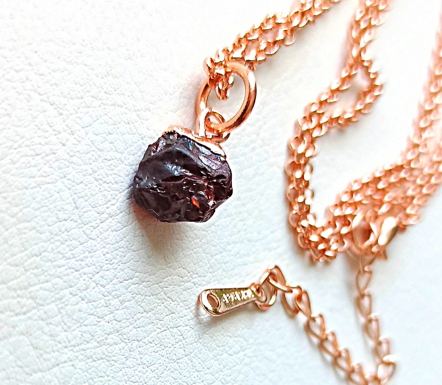 Steinbock Sternzeichen Halskette Steinbock Unikat Schmuck für ihn, Echter Granat Edelstein Anhänger in Roségold, Sternzeichen Schmuck, Geschenk für Ihn