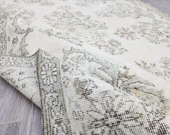 Beige, verweerd Turks tapijt 7x11: Groot vintage Oushak-tapijt