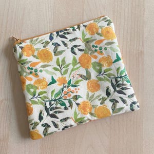 Small zipper pouch, Essentials bag, Accessories zipper pouch, Gift for her, Handmade zipper pouch, Girl&#39;s party favors