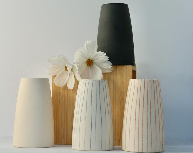 Handmade Porcelain Vase for Floral Arrangements - 4 Colors