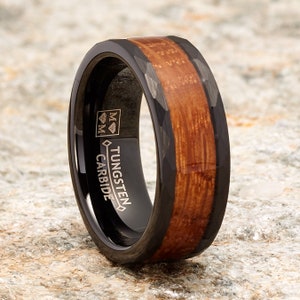 Men’s Black Hammered Tungsten Carbide Wedding Band, Whiskey Barrel Oak Wood Inlay 8mm