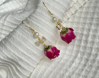 Pendientes de flores de rosas reales hechos de perlas de agua dulce de plata 925
