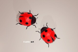 100 Bottoni Coccinella Rossa 3D In Plastica Per Cucito Creativo E Decorazioni Fai Da Te - 2x1,8cm - AiSi