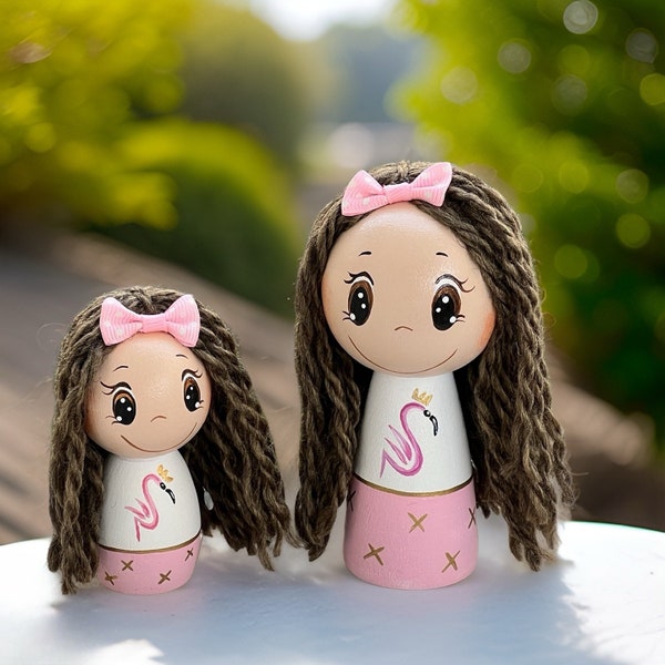 Ensemble de poupées mère fille flamant rose, cadeau personnalisé pour maman, poupée en bois peinte à la main