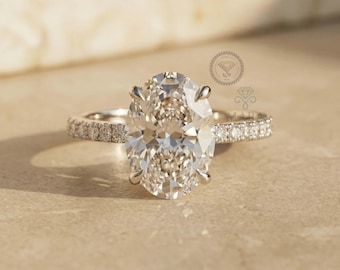 Anillo de compromiso con diamante ovalado cultivado en laboratorio de 5,50 quilates, color E, claridad VVS2, certificado por IGI: Edición especial de aniversario.