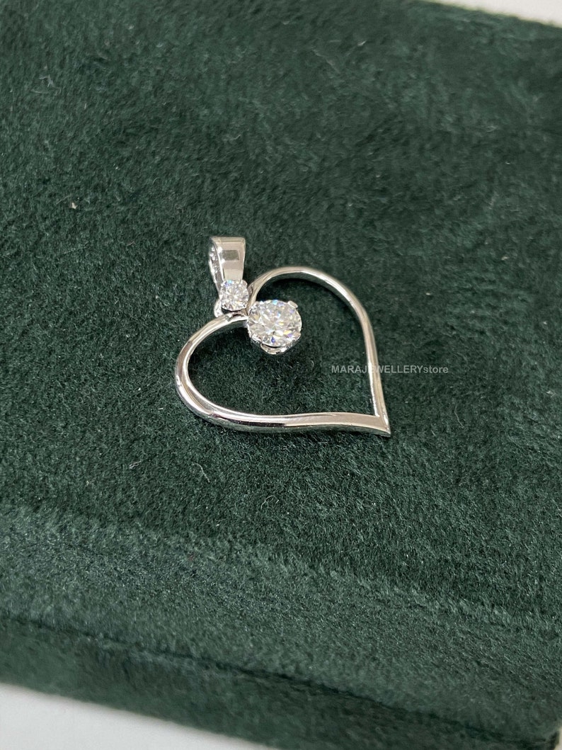 Gemstone Necklace,
Unique Pendant,
edwardian Pendant,
Art deco pendant,
Victorian Style,
Nature Inspired,
Women Art Deco,
925 Sterling Silver,
Heart Shape Pendant,
Heart Gold Pendant,
Bridal Necklace,
Pendant With Chain,
Valentines Day