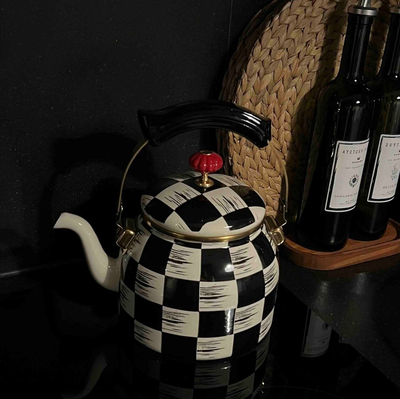 Checkered Enamel Teapot, 2250 Ml 76oz, Stylish Teapot for the Kitchen