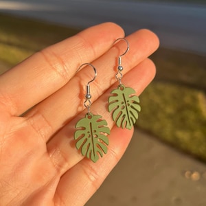 Grüne Monstera Blatt Ohrringe, Sterling Silber Haken