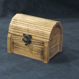 Treasure Chest, Teeny tiny Red Oak Treasure chest, Box, Treasure chest with latch