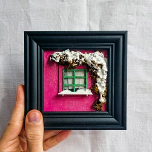 Miniature window | diorama in frame | shadowbox diorama | Facade diorama | Christmas diorama | diorama with plants | winter house | decor