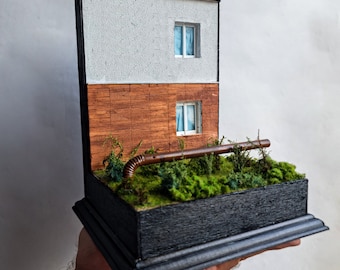 Contemporary Building Facade Diorama with Miniature Garden: Modern Architectural Decor, Green Oasis Display