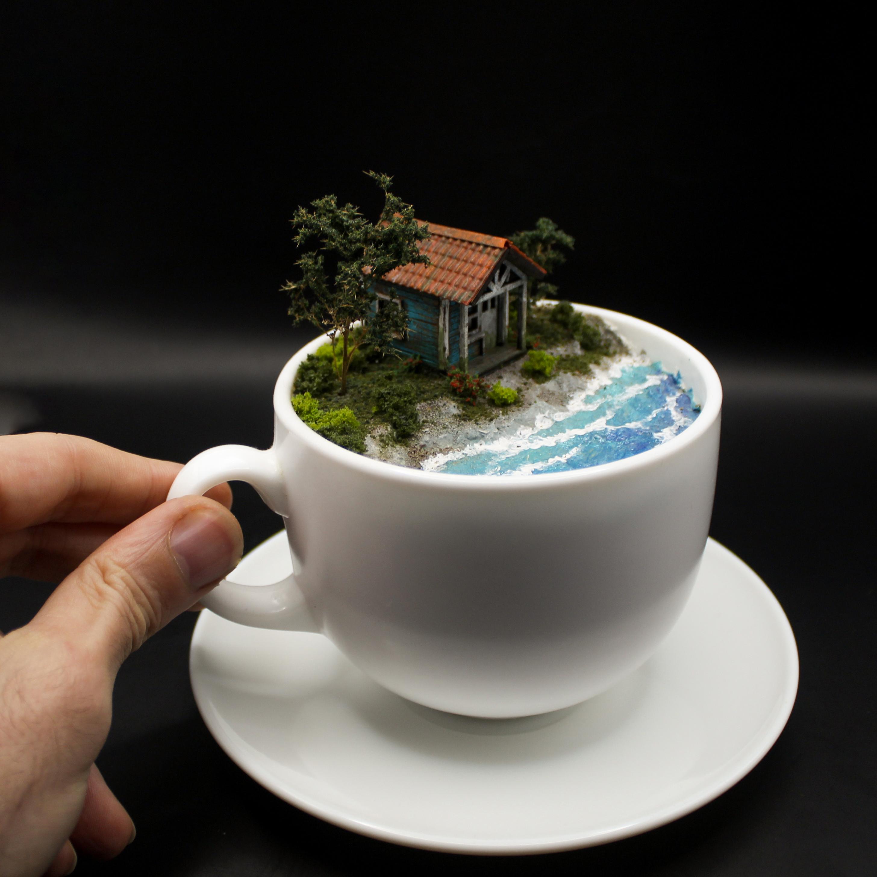 レトロ【美品】壁掛けジオラマ コーヒーショップ ショップインテリア コーヒーカップに入った魅惑的なミニチュア湖畔の家のジオラマ：手作り