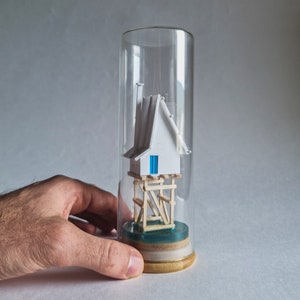 Sea house diorama in glass | epoxy resin miniature | Diorama miniature | ocean seascape