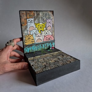 1:24 scale| Abandoned wall diorama | miniature fasade | box diorama | urban style | Cat-themed dioramas | Action figure diorama base