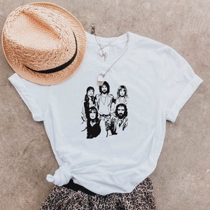 Fleetwood Mac T-Shirt/Songwriter T-Shirt / 60's 70's 80's Music / Minimalist T-shirt Unique / Stevie Nicks / Christine McVie / Rumours Album