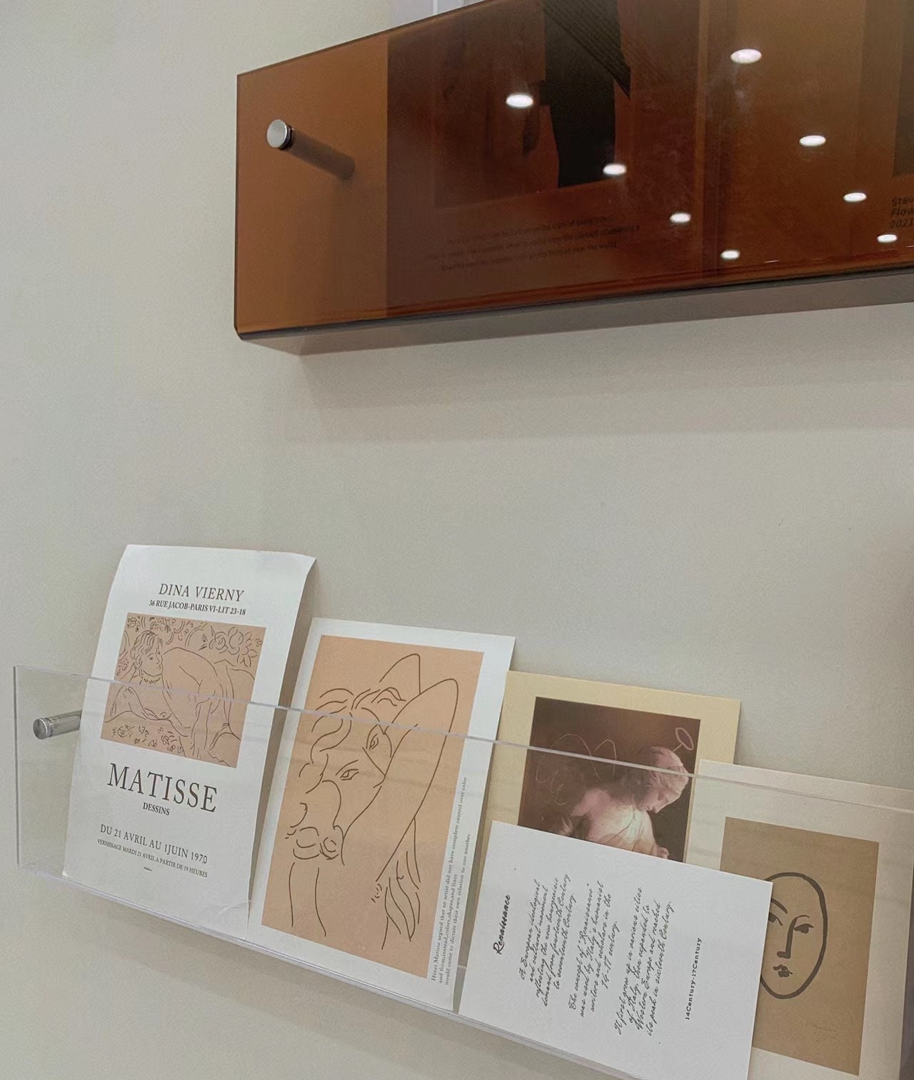 Minimalist Clear Wall Shelf Clutter Free Trendy Record Shelf ...