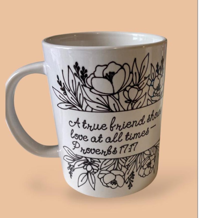 Personalized Scripture Mug, Proverbs 17:17 Floral Gift 画像 2