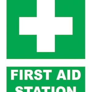 Green First Aid Station Medical Notice Sign Self Adhesive Gloss Sticker Decal Sign 160mm x 125mm