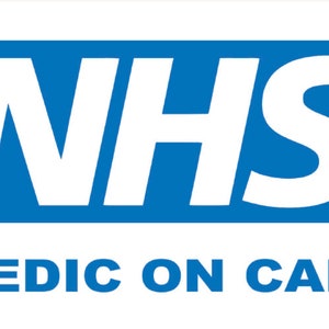 NHS Medic on Call Medical Staff on Call Window Car Vehicle Bumper Sticker Notice Sign Signage Adhesive Gloss Sticker Decal Sign 160x100mm