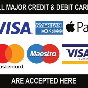 Może przedstawiać: Znak wyświetlający "AKCEPTUJEMY WSZYSTKIE GŁÓWNE KARTY KREDYTOWE I DEBETOWE." Widoczne są logotypy Visa, American Express, Apple Pay, Mastercard, Maestro i Visa Electron.