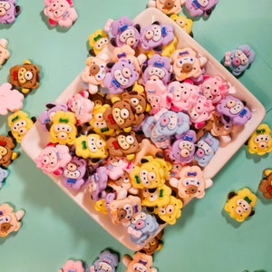 10 PCS Kawaii Kitty & Friends Charms Random Mix Flat Back Cabochon Resin Charms For DIY Crafts Jewelry Phonecase Keychain Lomo Cards Decoden