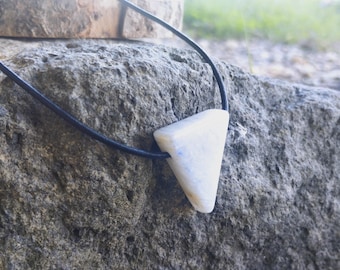 High-quality moonstone necklace with leather strap and silver clasp