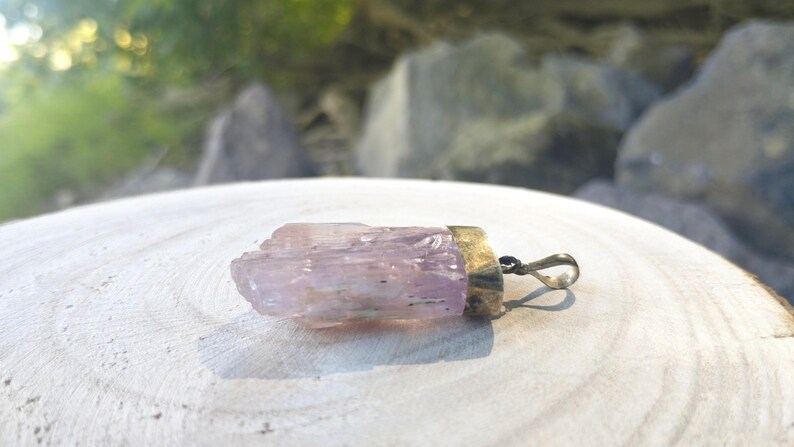 Pink Kunzite Gemstone Pendant image 4