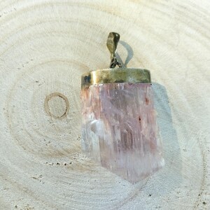 Pink Kunzite Gemstone Pendant image 2