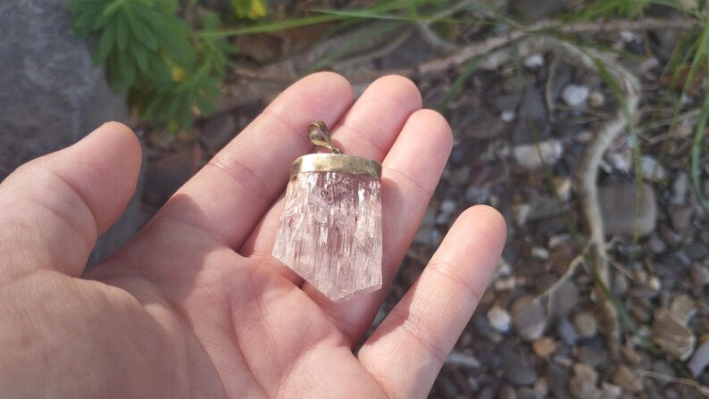 Pink Kunzite Gemstone Pendant image 6