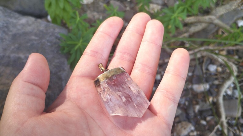 Pink Kunzite Gemstone Pendant image 5