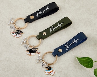 Gepersonaliseerde leren afstuderen sleutelhanger: Class of 2026 cadeau