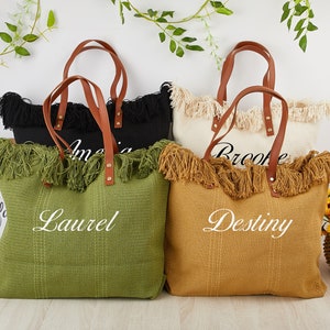 Brautjungfer Tragetasche, Boho Tasche, Stickerei Name Fransen Tragetaschen, Junggesellinnenparty Geschenk, Brautparty Geschenk, personalisiertes Geschenk für Sie