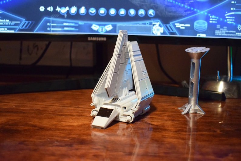 Lambda Class Shuttle/Lambda Class T-4a Imperial Shuttle/Star Wars Shuttle/Space Shuttle/Star Wars Ship 1:182 Scale image 6