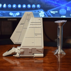 Lambda Class Shuttle/Lambda Class T-4a Imperial Shuttle/Star Wars Shuttle/Space Shuttle/Star Wars Ship 1:182 Scale image 7